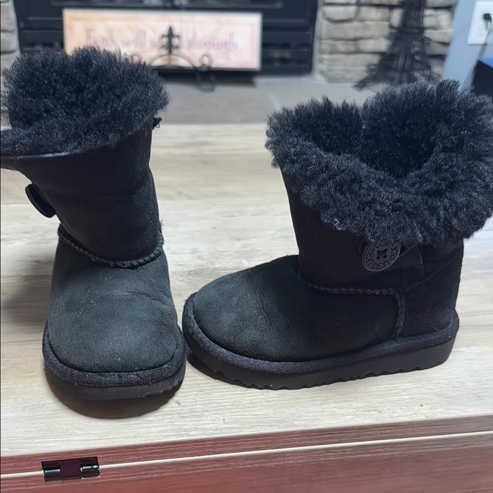 Ugg Bailey button black boots 8